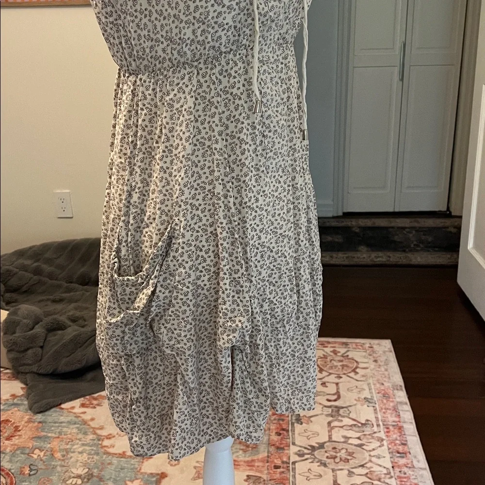 Cream Floral Dress - Picture 6 of 6